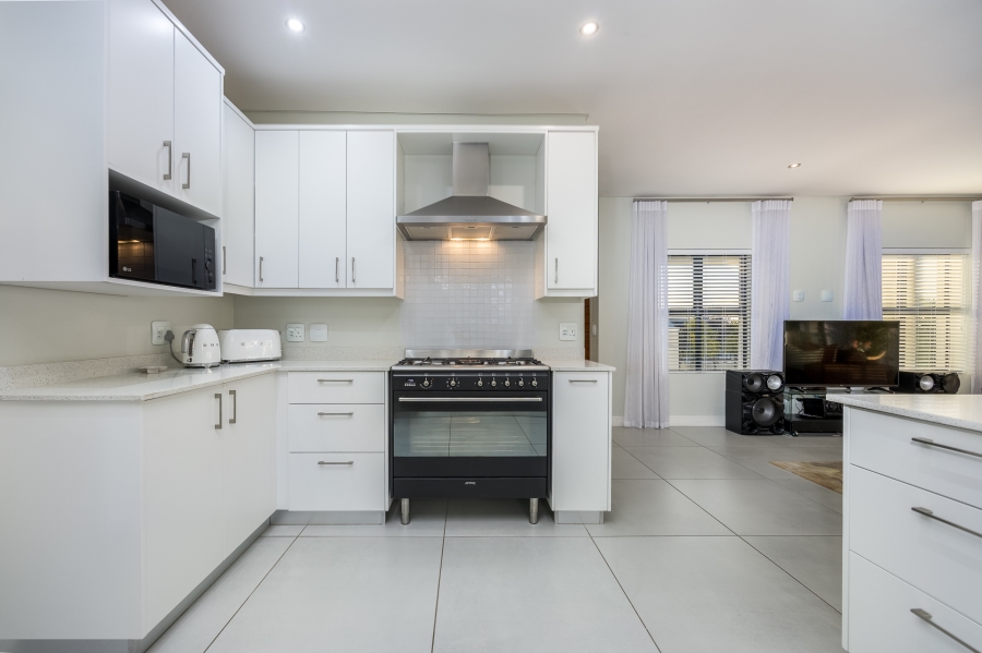 3 Bedroom Property for Sale in Zevendal Western Cape